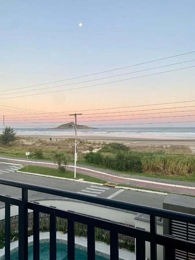 Apto Pe Na Areia Com Piscina Privativa 因比图巴 巴西