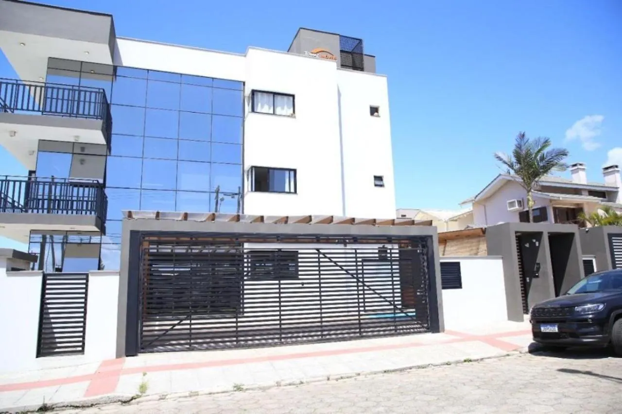Apto Pe Na Areia Com Piscina Privativa 因比图巴 0*,  巴西